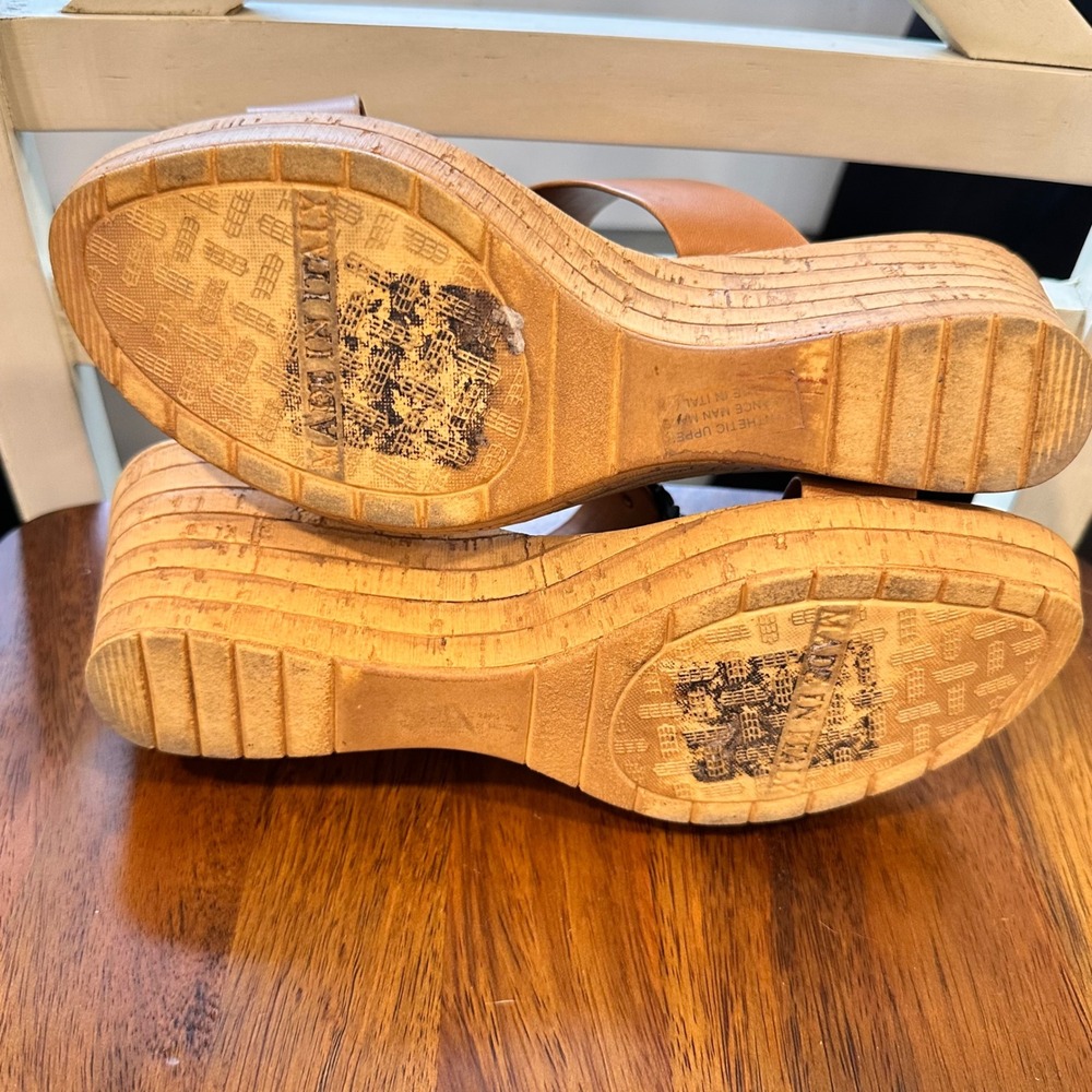 Italian Shoemakers Wedge Sandals Women Tan Floral Rhinestone Cork Slide 8.5 - Picture 8 of 8